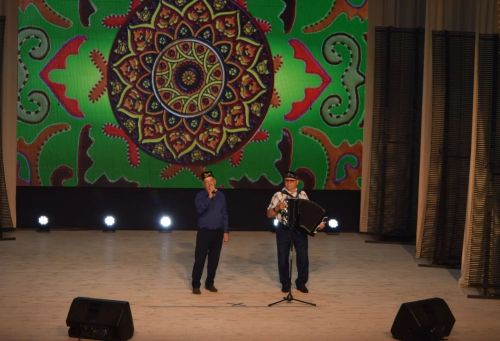 Мәдәният хезмәткәрләре һәм «Тулган ай» коллективы Шәмәрдәндә тернәкләнүчеләрнең күңелен күрде