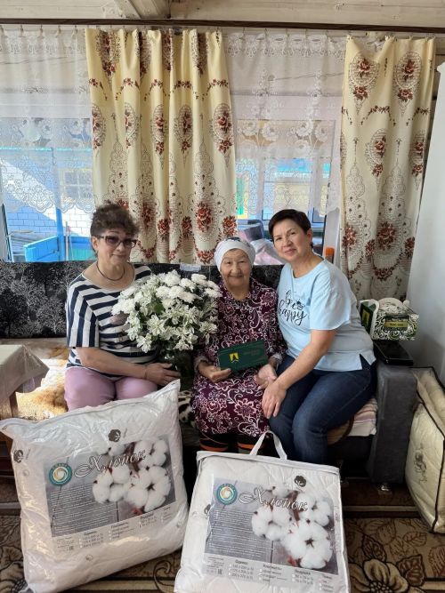 «Кешеләр өчен яшәп, намус белән эшләгән»: Асия Гайсина 90 яшьлеген билгеләп үтә