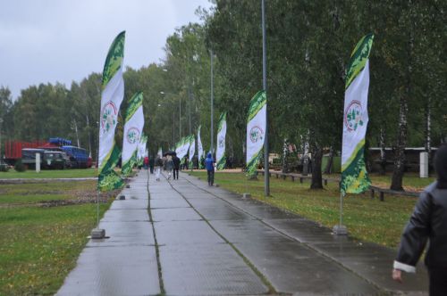 «Урман туе — Сабантуй»: Саба мәйданында  алдынгыларга 37 яңа техника ачкычлары тапшырылды