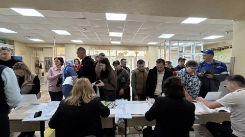 Саба гимназиясендә 1386 сайлаучының активлыгы участок рәисен сокландырды