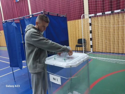 «Алтын пар» һәм беренче сайлаучылар: Югары Симет авылында 162 кеше Дәүләт Думасына тавыш бирде