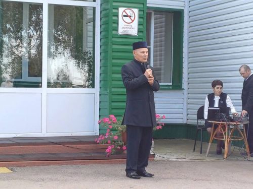 Олы Кибәче урта мәктәбендә яңа уку елы башланды: укучыларга уңышлар һәм кызыклы ачышлар телибез