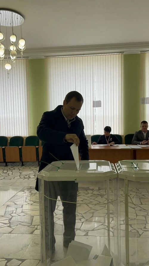 Марат Кәримов 2482 нче сайлау участогында тавыш бирде