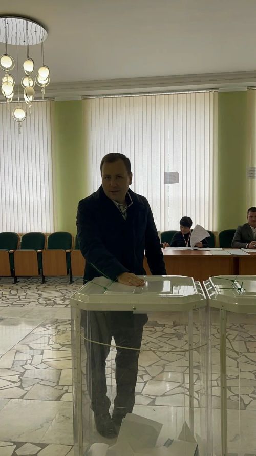 Марат Кәримов 2482 нче сайлау участогында тавыш бирде