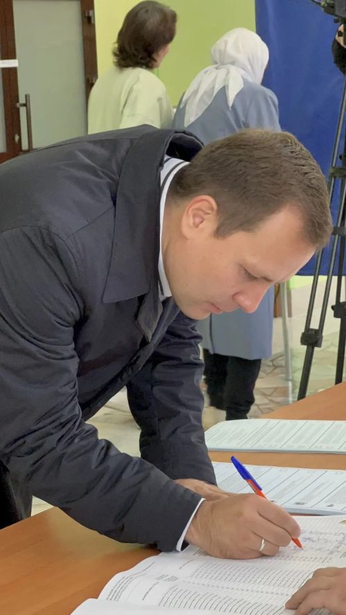 Марат Кәримов 2482 нче сайлау участогында тавыш бирде