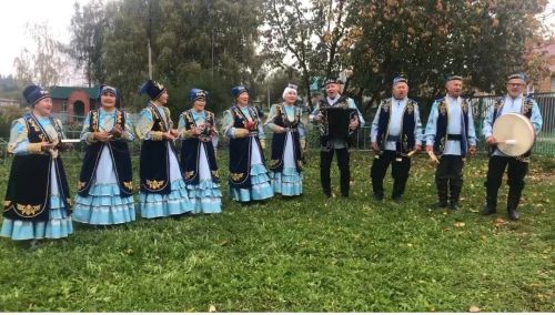 Югары Шытсуда салам курай ясау серләренә төшенделәр: мәдәният йортында репортаж төшерелде