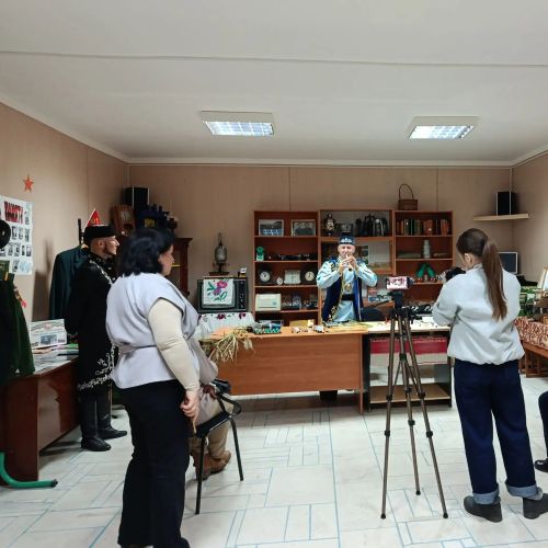Югары Шытсуда салам курай ясау серләренә төшенделәр: мәдәният йортында репортаж төшерелде