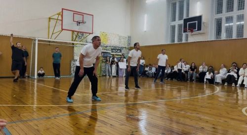 Саба гимназиясендә «Гаилә иминлеге стартлары» дип исемләнгән волейбол турниры узды