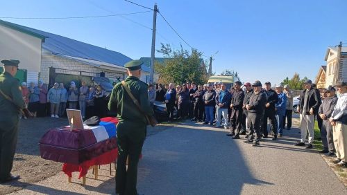 Сабада Ватан сакчысы Тәлгат Хәсәншинны соңгы юлга озаттылар