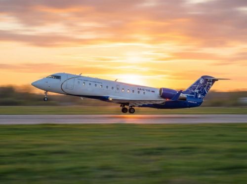 Дубайдан Тель-Авивка очкан Boeing 737 очкычы судноны басып алу турында сигнал биргән