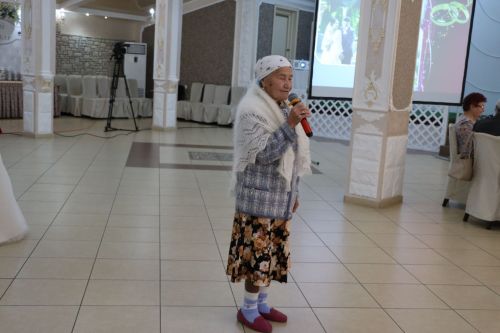 "Алтын парлар"