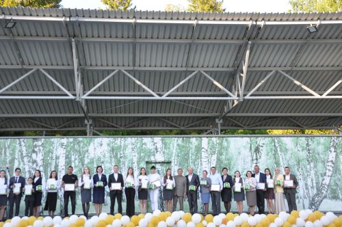 Фән олимпиадаларында җиңү яулаган укучыларны тәбрикләү