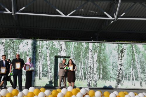 Фән олимпиадаларында җиңү яулаган укучыларны тәбрикләү