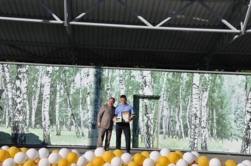 Фән олимпиадаларында җиңү яулаган укучыларны тәбрикләү