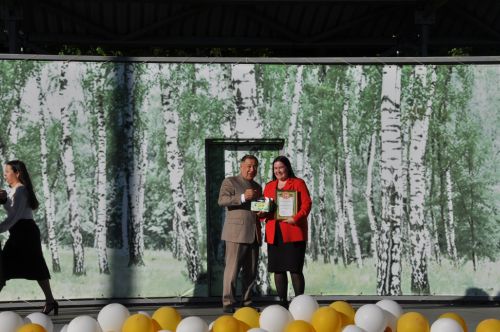Фән олимпиадаларында җиңү яулаган укучыларны тәбрикләү