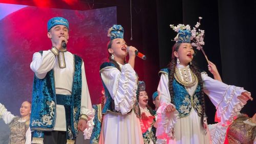 Халыкара хатын-кызлар көне уңаеннан район мәдәният йортында узган бәйрәм чарасыннан фоторепортаж