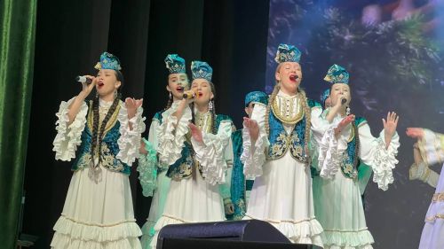 Халыкара хатын-кызлар көне уңаеннан район мәдәният йортында узган бәйрәм чарасыннан фоторепортаж