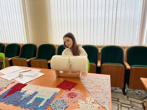 Халыкара хатын-кызлар көне уңаеннан район мәдәният йортында узган бәйрәм чарасыннан фоторепортаж