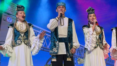 Халыкара хатын-кызлар көне уңаеннан район мәдәният йортында узган бәйрәм чарасыннан фоторепортаж