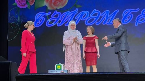 Халыкара хатын-кызлар көне уңаеннан район мәдәният йортында узган бәйрәм чарасыннан фоторепортаж