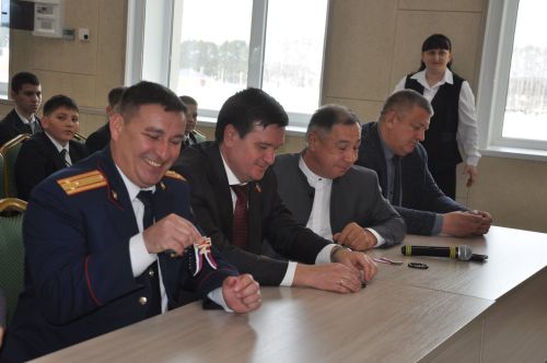 “Депутат буласым килә” дип исемләнгән парламент дәресеннән  фоторепортаж