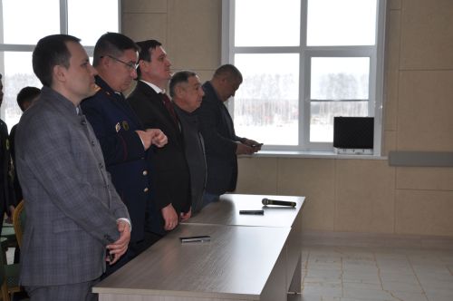 “Депутат буласым килә” дип исемләнгән парламент дәресеннән  фоторепортаж
