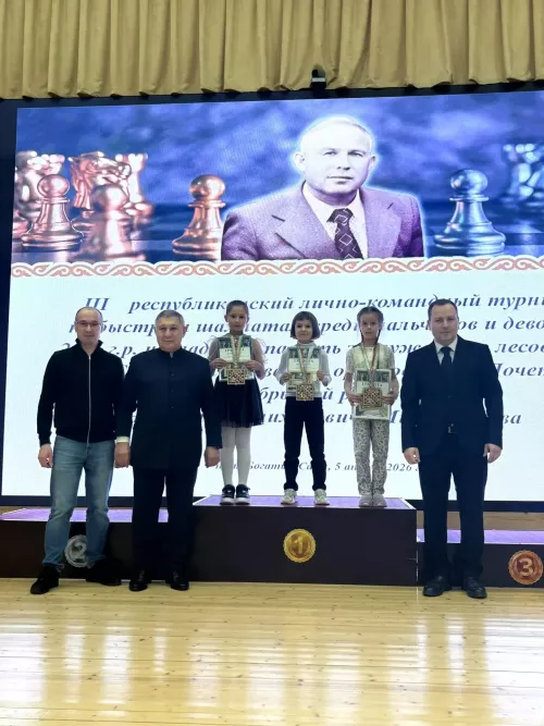 Нургали Миңнехан улы Миңнеханов истәлегенә тизйөрешле шахмат буенча малайлар һәм кызлар арасында III республикакүләм шәхси-команда турниры узды