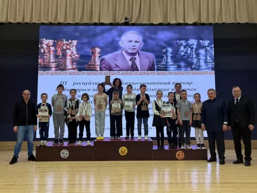 Нургали Миңнехан улы Миңнеханов истәлегенә тизйөрешле шахмат буенча малайлар һәм кызлар арасында III республикакүләм шәхси-команда турниры узды