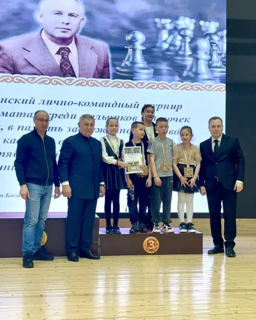 Нургали Миңнехан улы Миңнеханов истәлегенә тизйөрешле шахмат буенча малайлар һәм кызлар арасында III республикакүләм шәхси-команда турниры узды