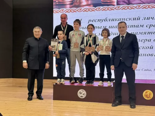 Нургали Миңнехан улы Миңнеханов истәлегенә тизйөрешле шахмат буенча малайлар һәм кызлар арасында III республикакүләм шәхси-команда турниры узды