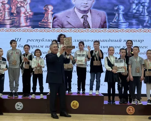 Нургали Миңнехан улы Миңнеханов истәлегенә тизйөрешле шахмат буенча малайлар һәм кызлар арасында III республикакүләм шәхси-команда турниры узды