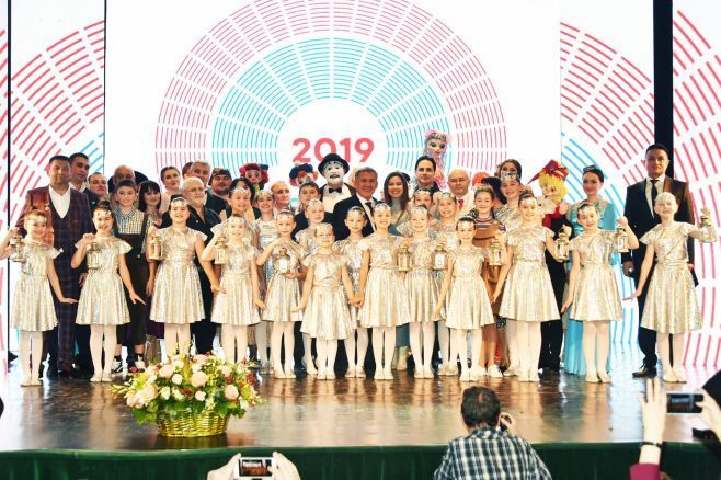 Рөстәм Миңнеханов Әтнә театрын 100 еллык юбилее белән котлады