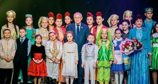 «Дулкыннар» бәйгесе татар халкының мәшһүр җырчысы Әлфия Авзаловага багышлана