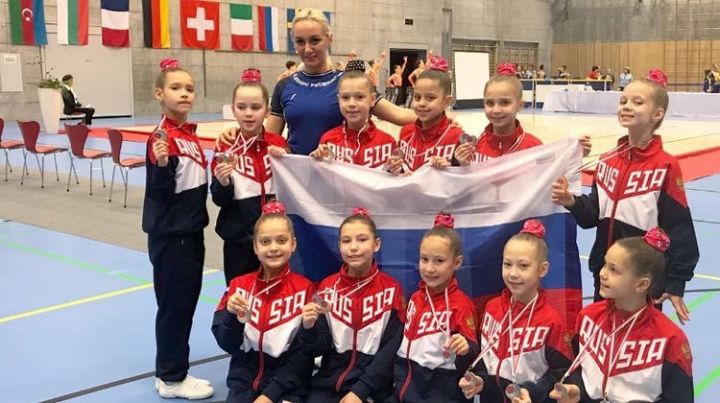 Татарстанские спортсменки завоевали 16 медалей международных соревнований по аэробике