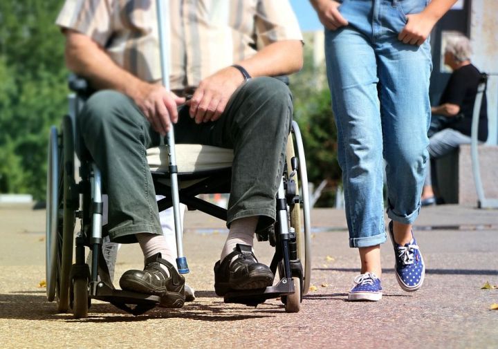 Инвалидларга яки пенсионерларга хезмәт күрсәтүдән баш тарткан өчен штраф түләтәчәкләр