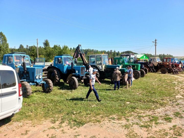Арташ авыл җирлегендә шәхси тракторларга техник карау үткәрелде