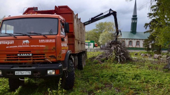 Тимершык авыл җирлеге территориясендә төзекләндерү эшләре алып барыла