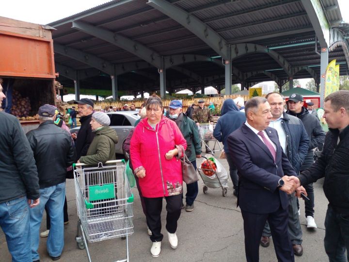 Сабалылар Казанда  көзге  муллык  ярминкәсендә