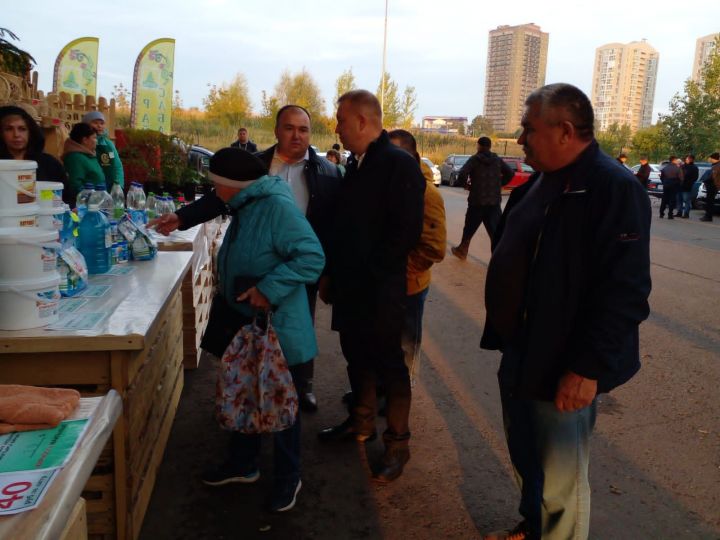 Сабалылар Казанда  көзге  муллык  ярминкәсендә