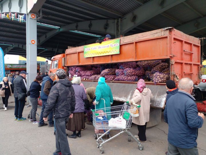 Сабалылар Казанда  көзге  муллык  ярминкәсендә