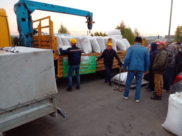 Сабалылар Казанда  көзге  муллык  ярминкәсендә