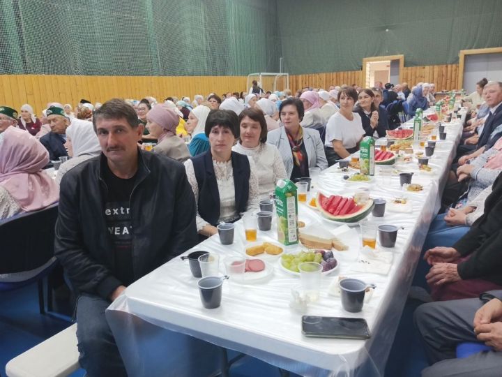 Тимершык мәдәният йортында өлкәннәрне Камал артистлары тәбрикләде
