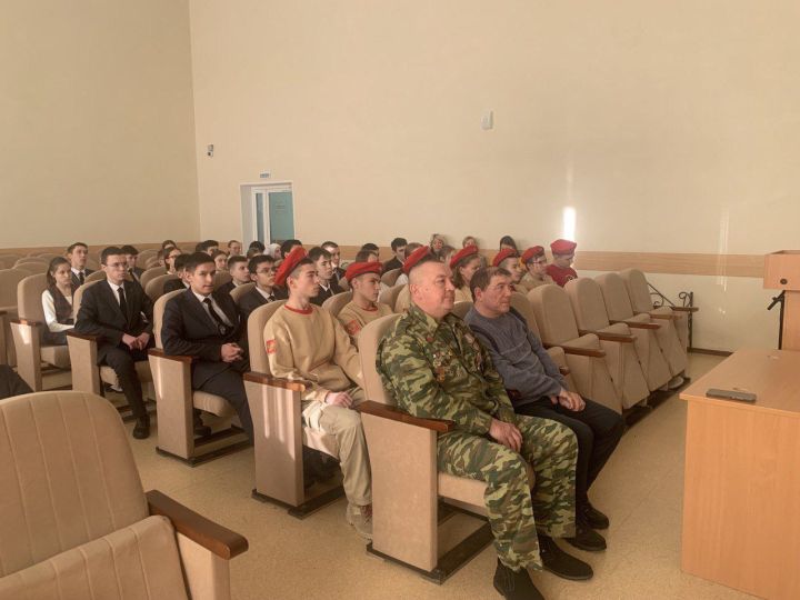 Саба гимназиясенә Батырлык дәресенә ветеран Әфганчыларны чакырдылар