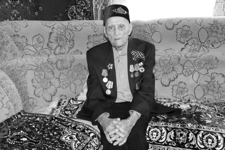 Районыбызның соңгы Бөек Ватан сугышы ветераны Төбәк авылыннан  Хаҗиәхмәт Галиәхмәт улы Әлмиев вафат