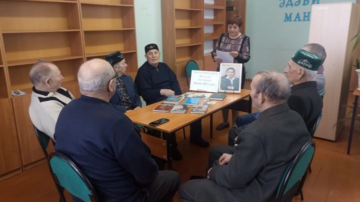 “Шигырьләрем дәва булсын” дип исемләнгән әдәби сәгать үткәрелде