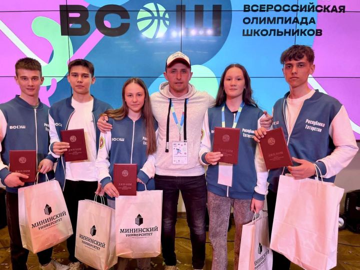 Районыбыз укучылары Бөтенроссия олимпиадасы призерлары булдылар