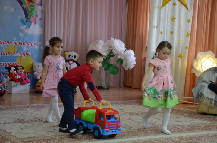Татарстанның иң яхшы ун билингваль балалар бакчасы 500 мең сум грант алачак