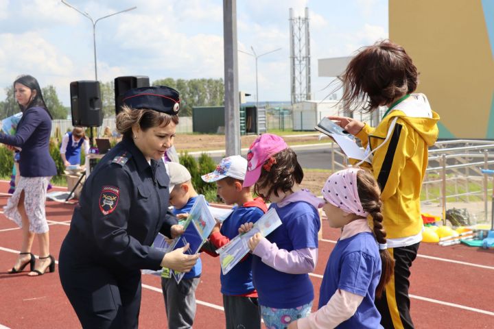 Сабада балалар бакчасында тәрбияләнүче  нәни райондашларыбыз өчен бәйрәм чарасы узды [ фоторепортаж]