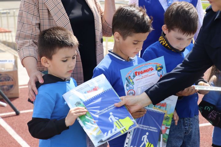 Сабада балалар бакчасында тәрбияләнүче  нәни райондашларыбыз өчен бәйрәм чарасы узды [ фоторепортаж]