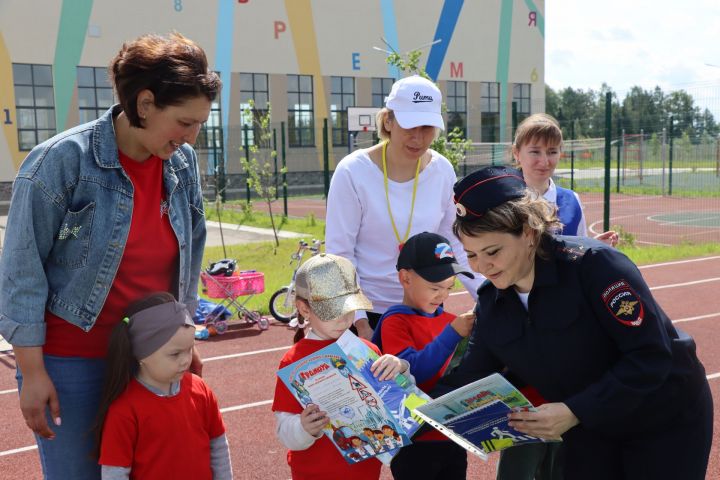 Сабада балалар бакчасында тәрбияләнүче  нәни райондашларыбыз өчен бәйрәм чарасы узды [ фоторепортаж]